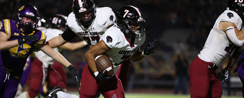 Desert Ridge RB looking for space to run