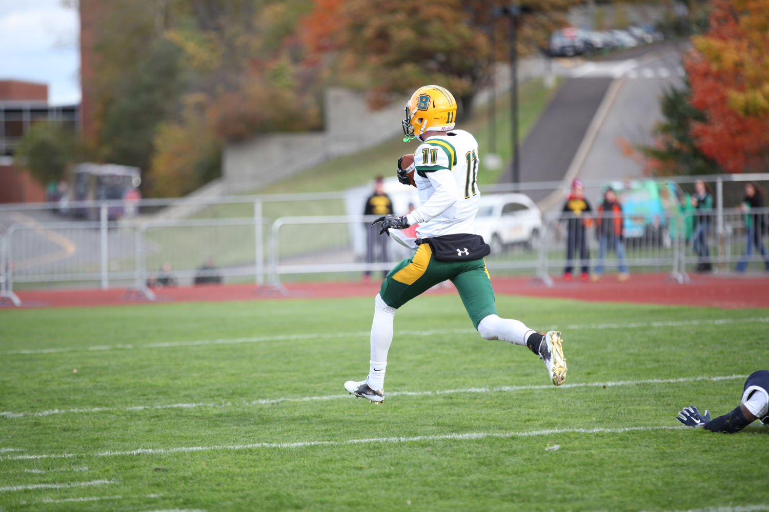 Nate Wilkinson runs into the endzone for a touchdown