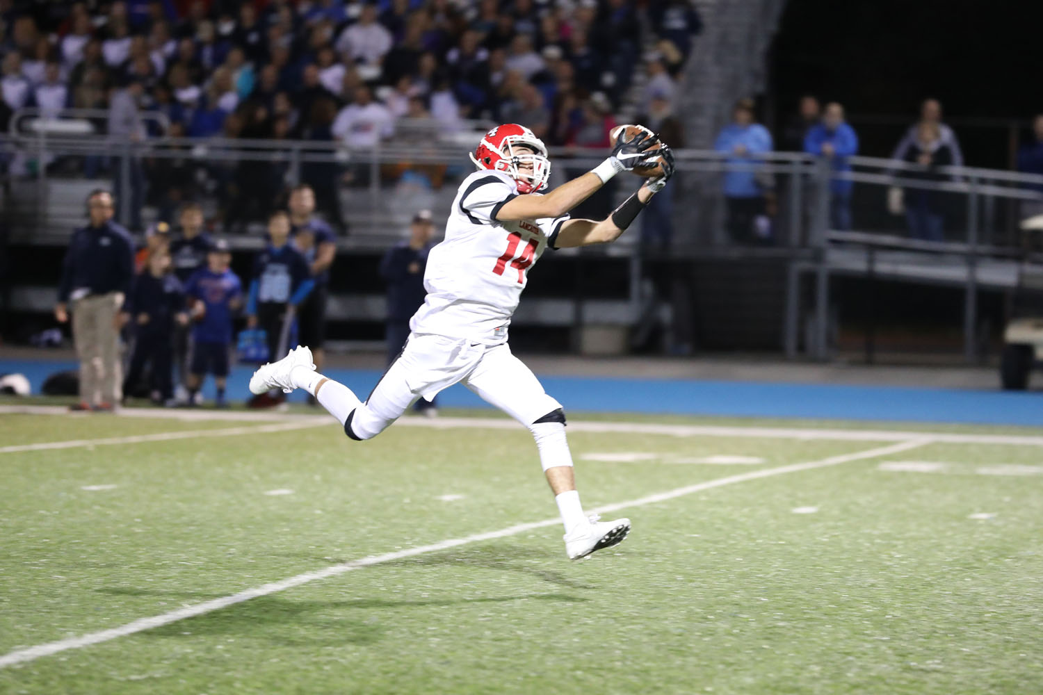 Max hauling in a pass and scoring a Touchdown!