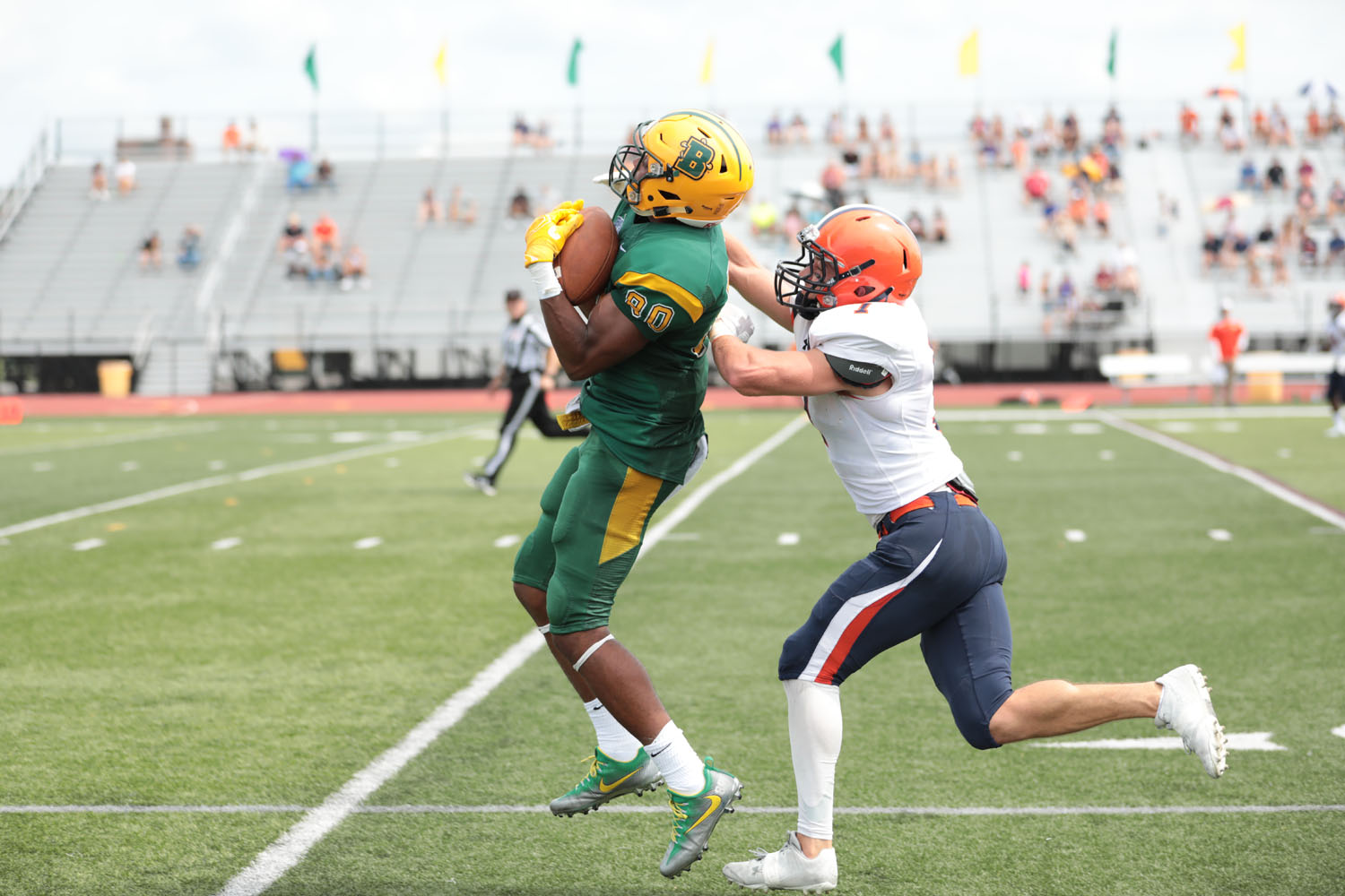 DaQuan Hubbard making a catch!