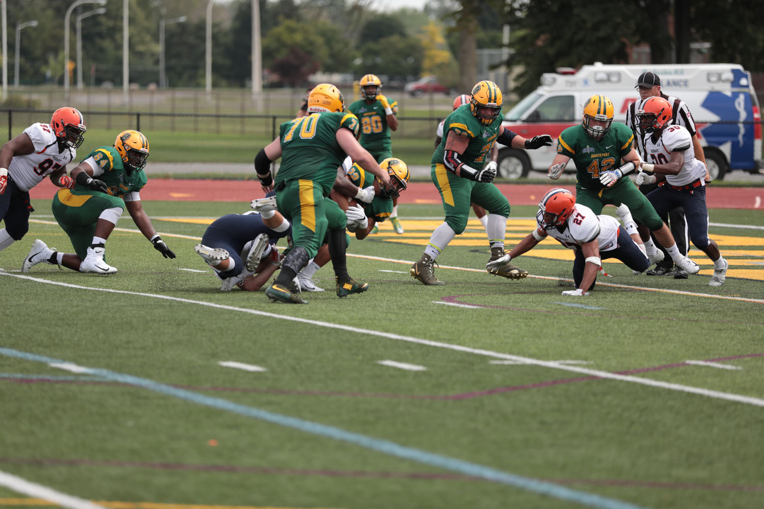 Justin Morrison running to the goal line