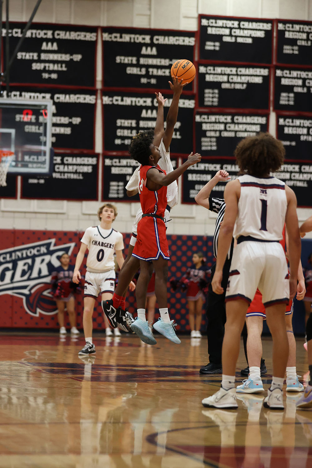 Tip off between McClintock vs Arcadia