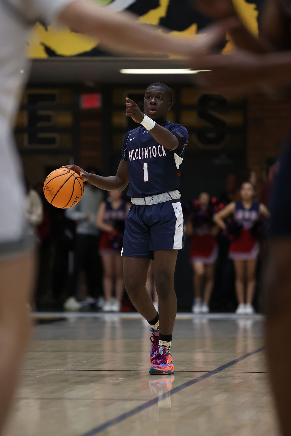 Butler giving instructions on the court