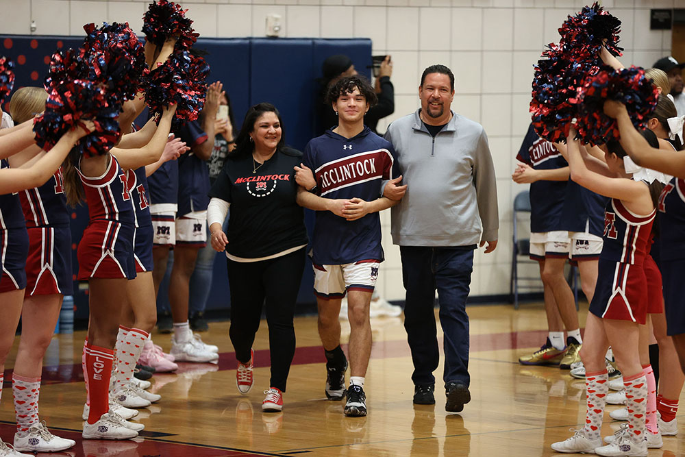 DRHS vs Gila River Jumpball