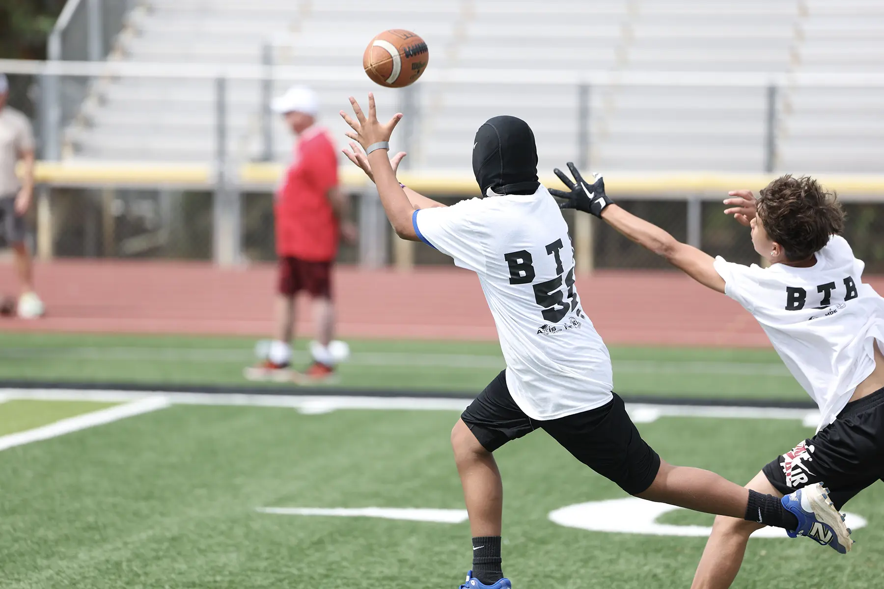 Camper about to make the catch at the Roy Lopez Camp